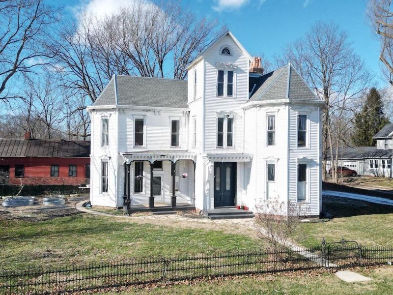 30869 State Route 180, Laurelville, OH 43135 Photo 3