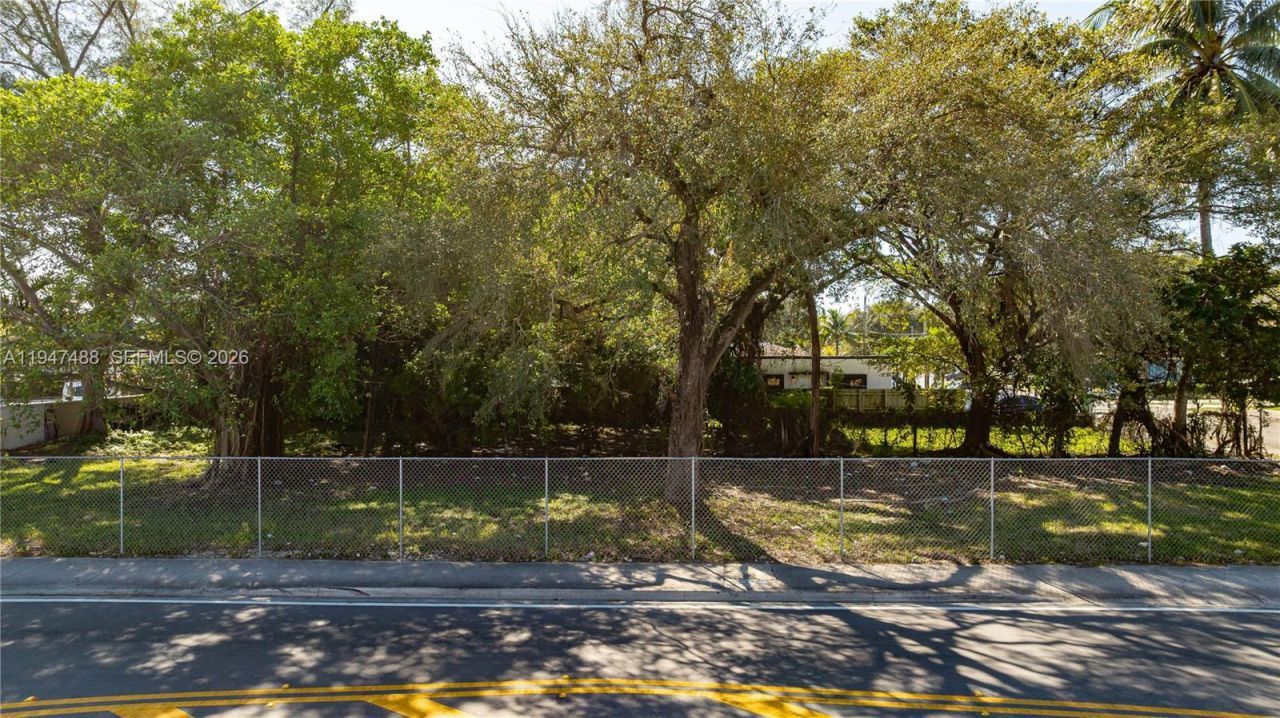 2226 NW 46th St , Miami, FL 33142 Photo