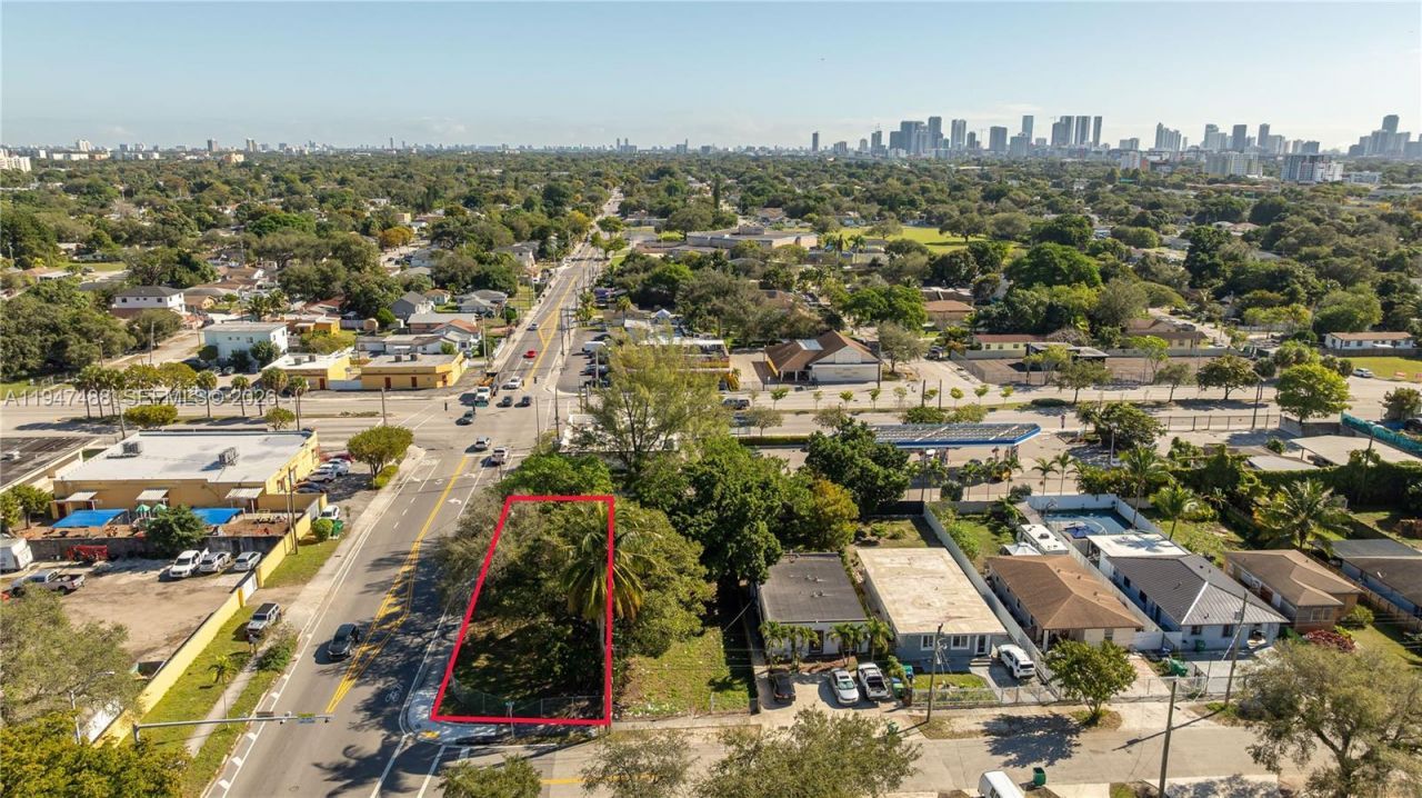 2226 NW 46th St , Miami, FL 33142 Photo