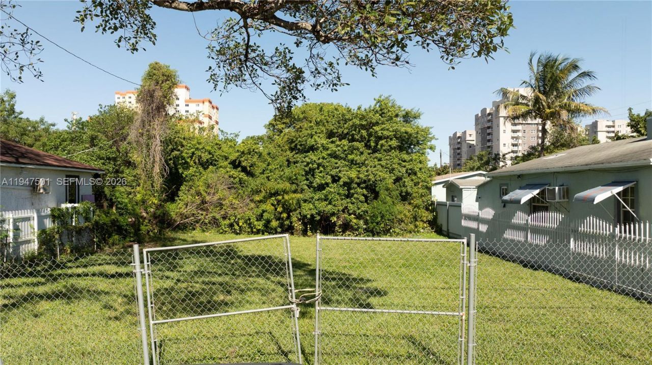 167 NE 76th St, Miami, FL 33138 Photo