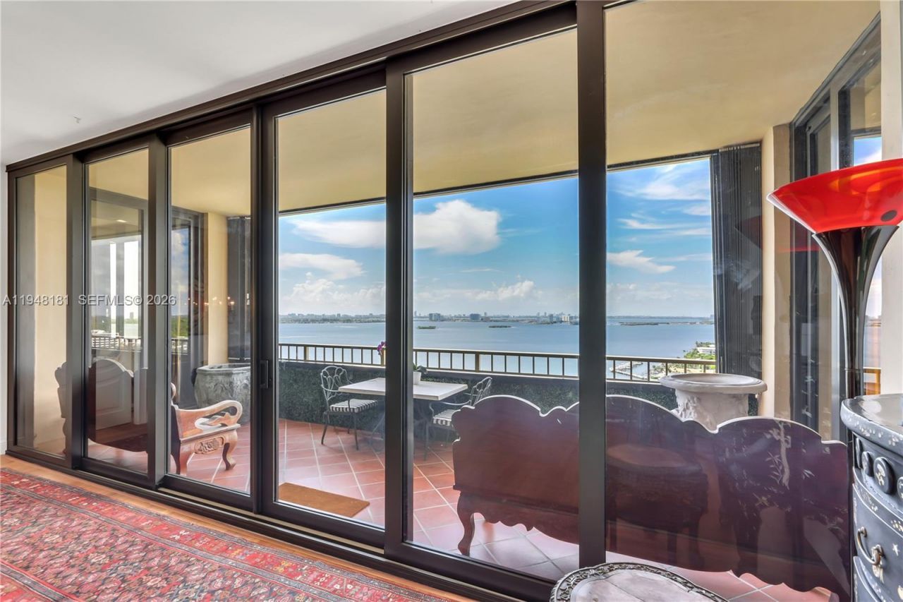 11113 Biscayne Blvd, Unit PH8, Miami, FL 33181 Photo