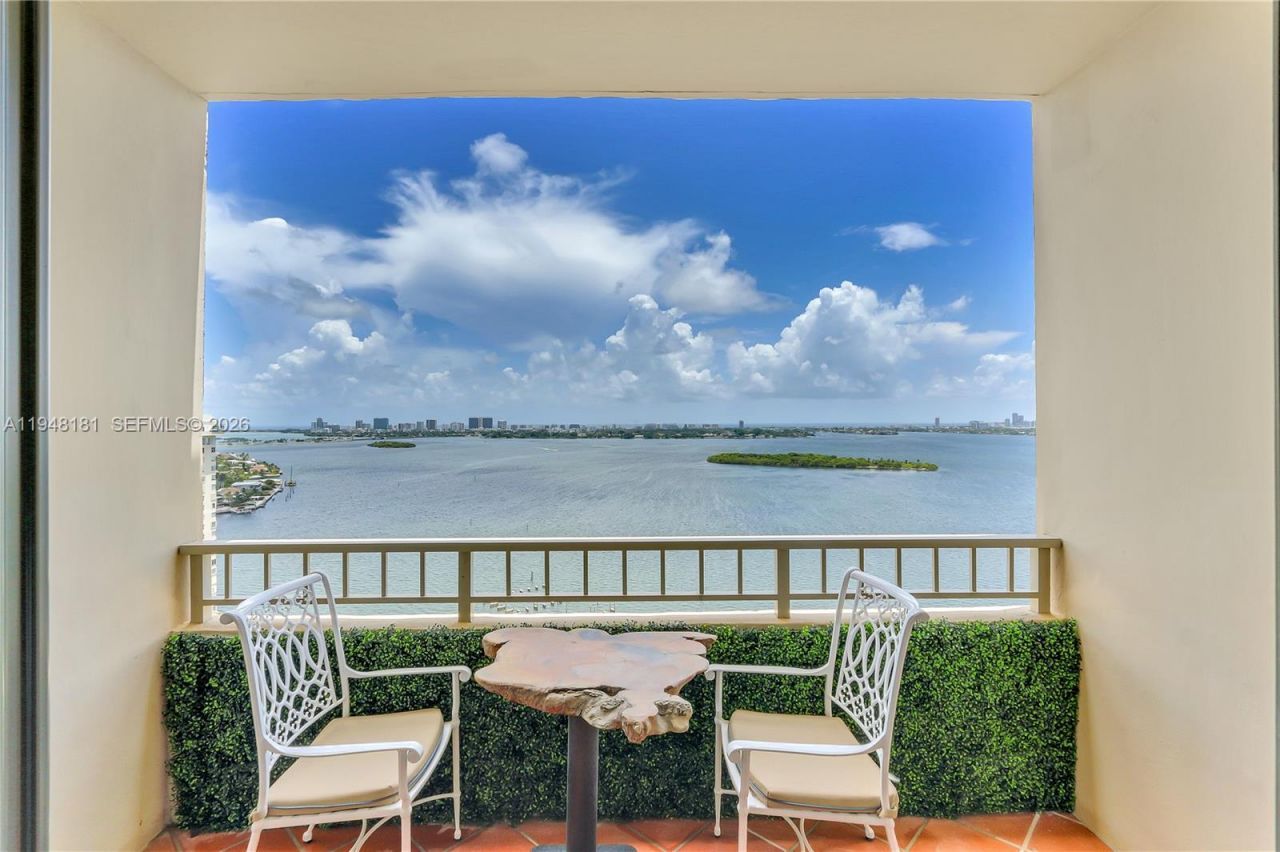 11113 Biscayne Blvd, Unit PH8, Miami, FL 33181 Photo