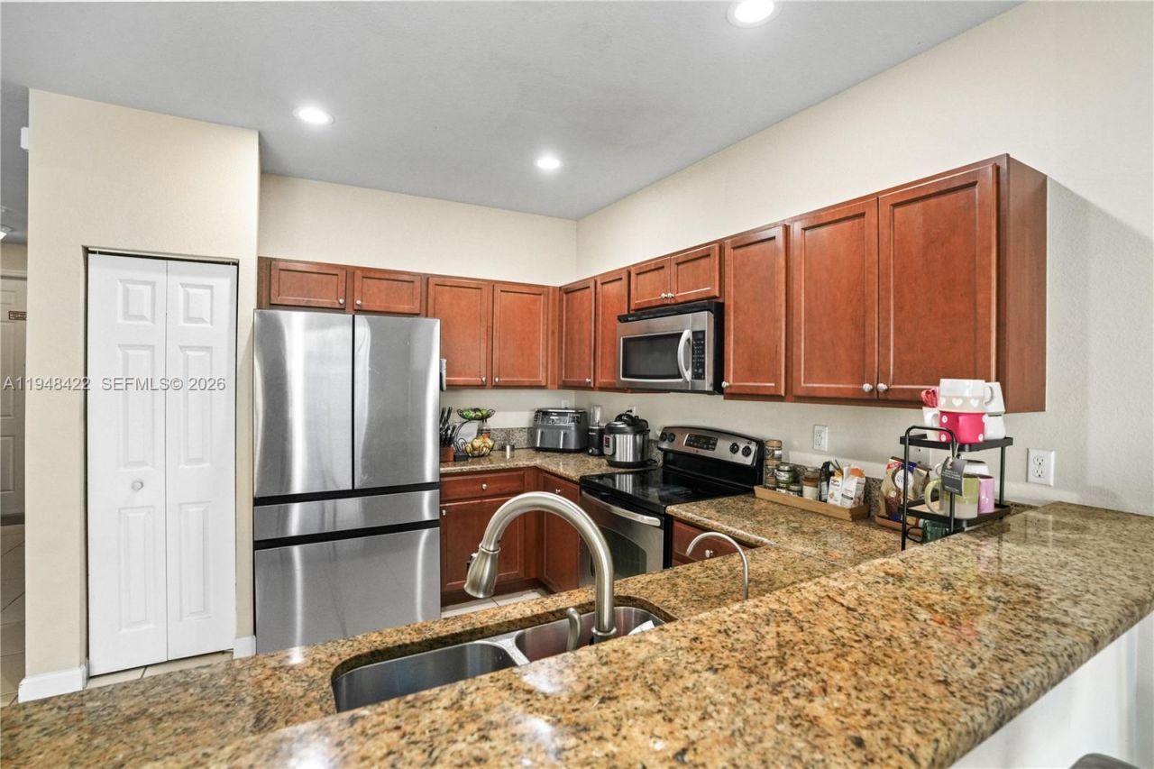 9105 SW 227th St, Unit 9, Cutler Bay, FL 33190 Photo