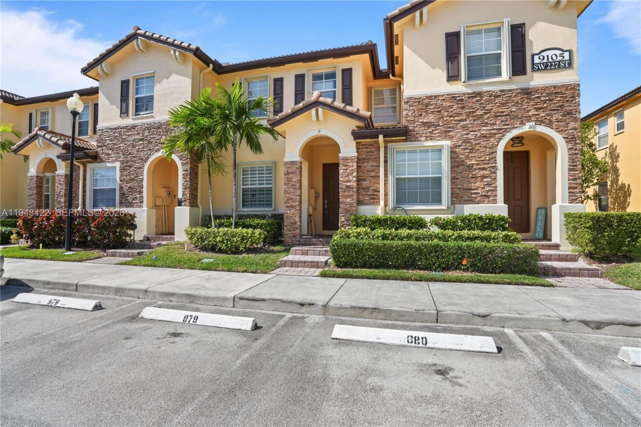 9105 SW 227th St, Unit 9, Cutler Bay, FL 33190 Photo