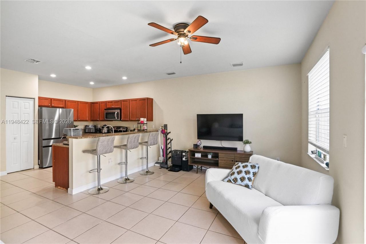 9105 SW 227th St, Unit 9, Cutler Bay, FL 33190 Photo