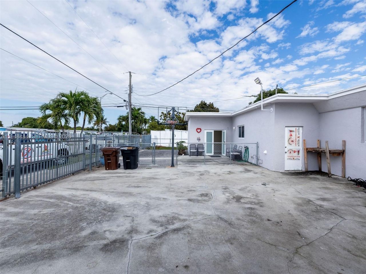 201 E 44th St, Hialeah, FL 33013 Photo