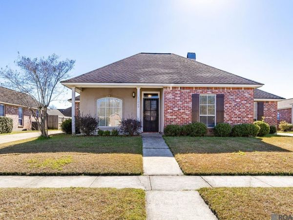 11060 Paddock Ave, Saint George, LA 70816