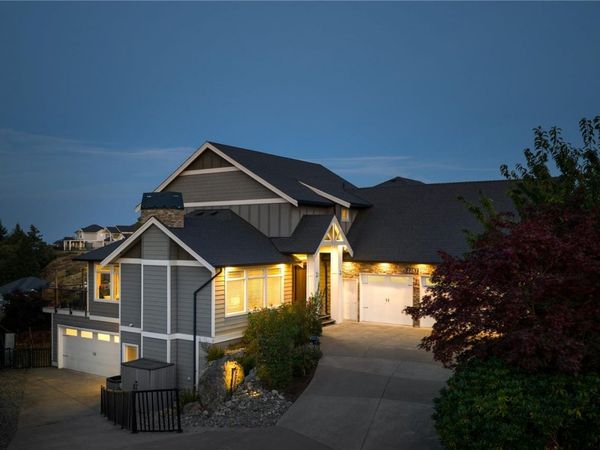 2287 Nicklaus Dr, Langford, BC V9B 0L2