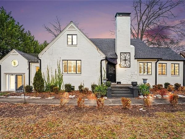 1802 W Market Street , Greensboro, NC 27403