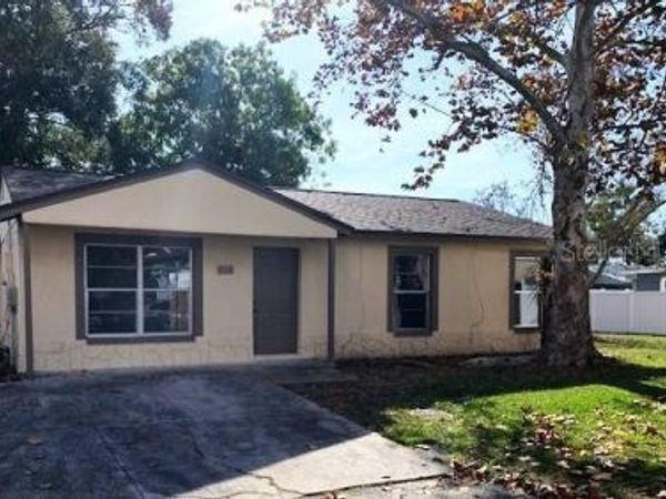 9519 PEMBRIDGE COURT, TAMPA, FL 33615