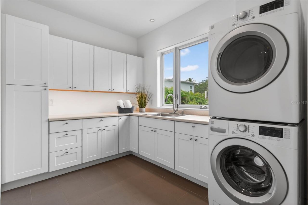 1617 Palmetto Lane, Sarasota, FL 34236 Photo