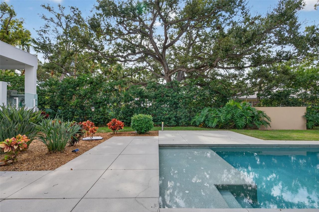 1617 Palmetto Lane, Sarasota, FL 34236 Photo