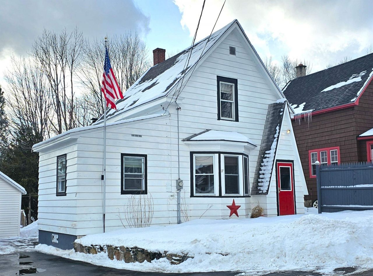 17 Second Street Gorham, NH 03581