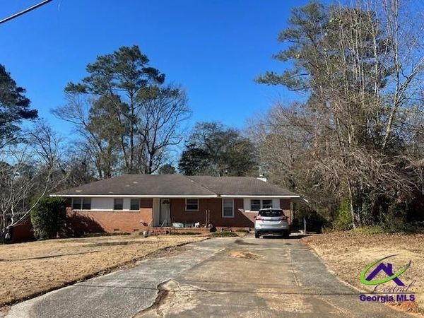 2418 Tredway Drive, Macon, GA 31211