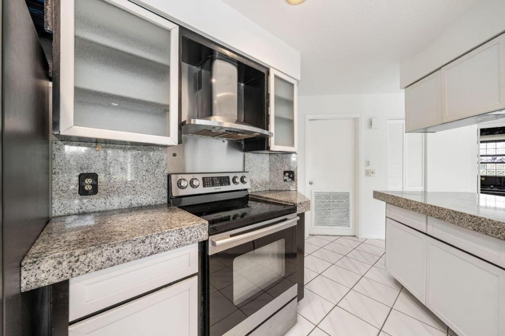 256 Sandpiper Avenue, Royal Palm Beach, FL 33411 Photo