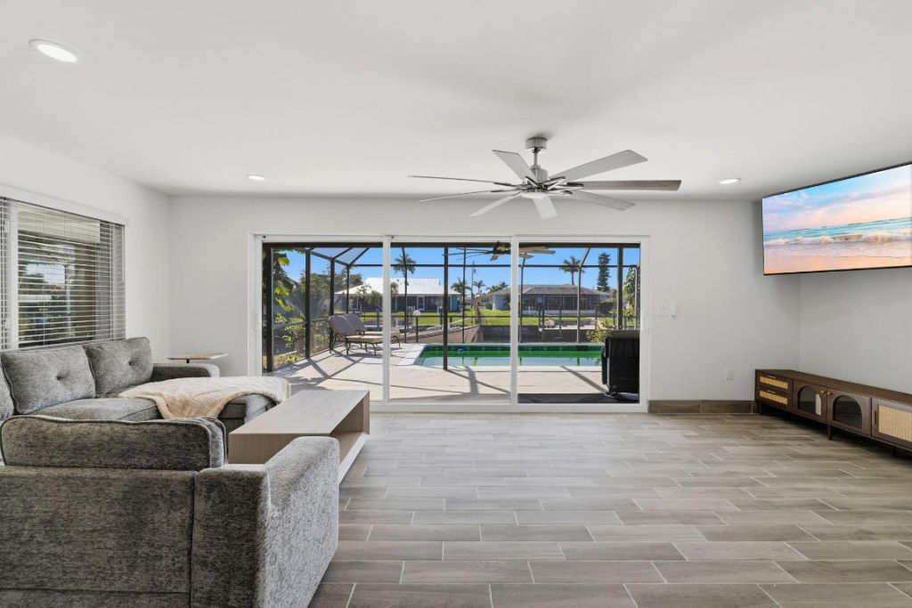 1636 SE 39th Street, Cape Coral, FL 33904 Photo