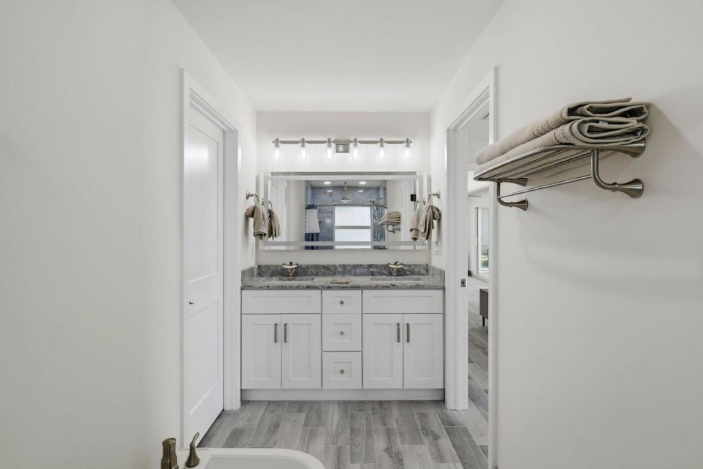 1636 SE 39th Street, Cape Coral, FL 33904 Photo