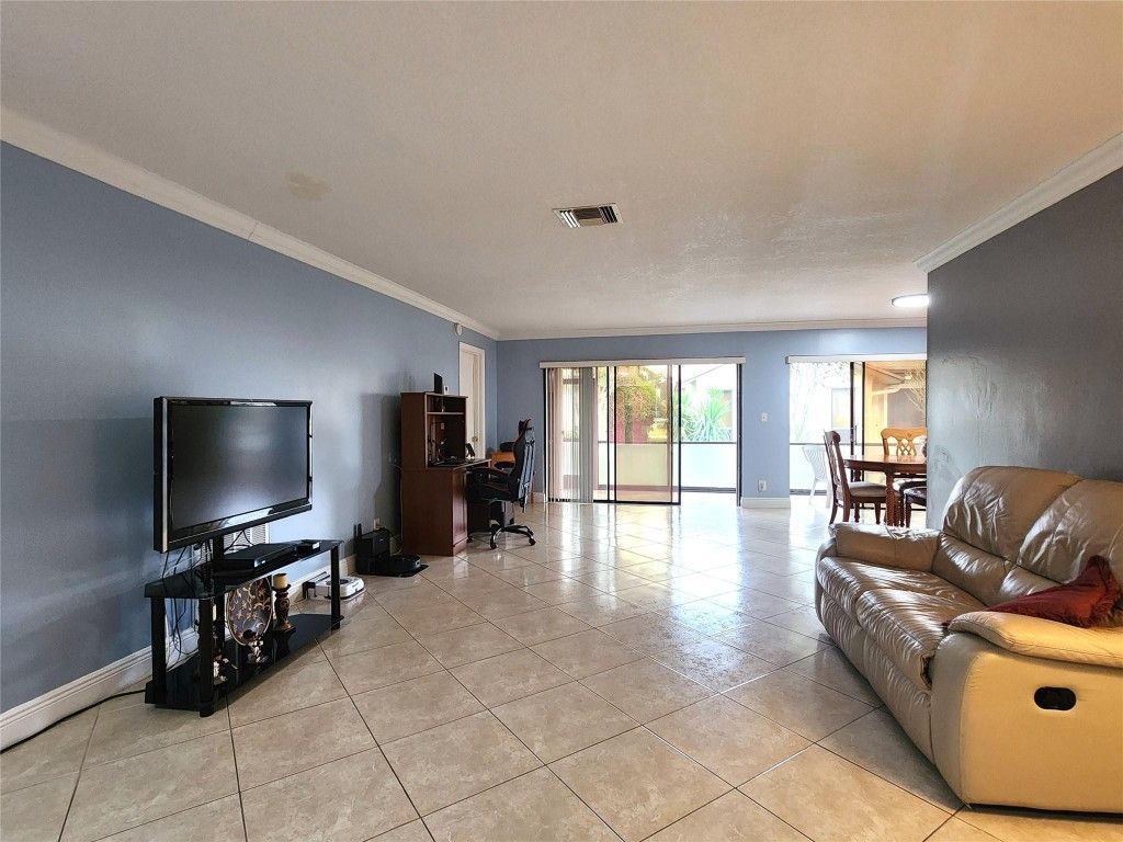 1572 SW 23rd Terrace, Deerfield Beach, FL 33442 Photo