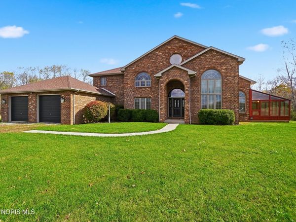 909 Township Rd 243, Fostoria, OH 44830