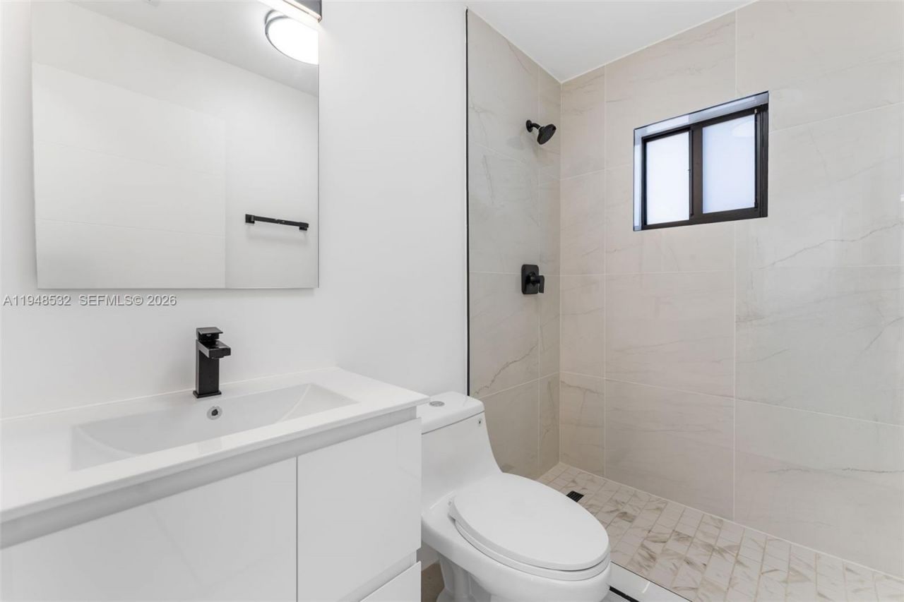 1568 NW 68th St, Miami, FL 33147 Photo