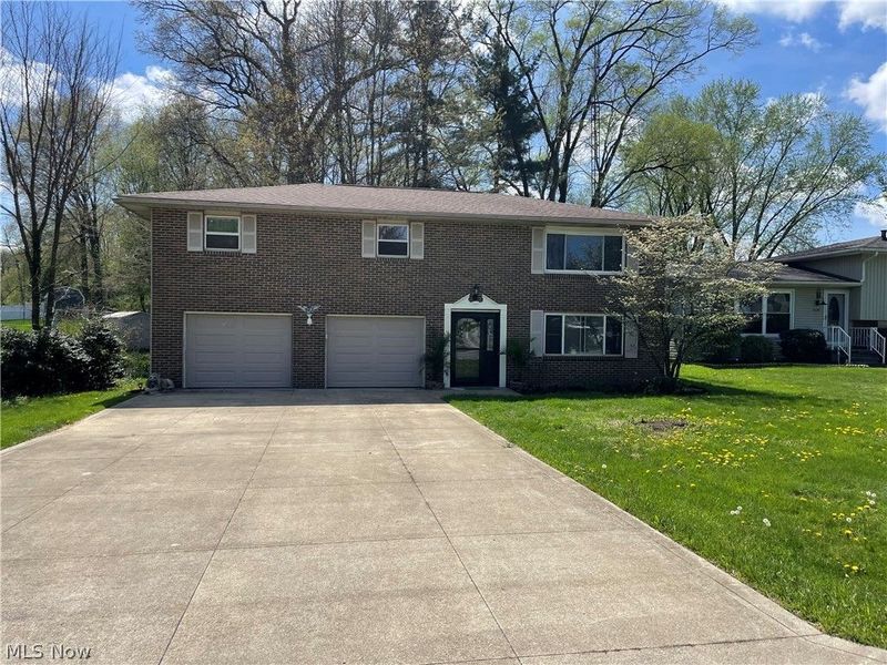 3467 Briardale Drive, Massillon, OH 44646 Photo 2