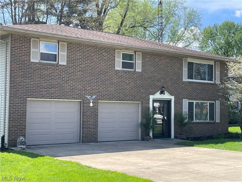 3467 Briardale Drive, Massillon, OH 44646 Photo 3