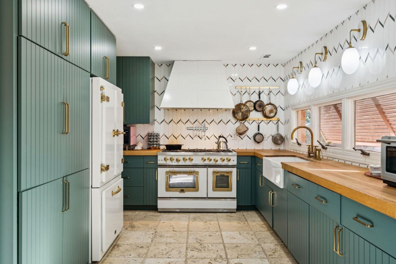 2014 Ion Avenue Photo 14