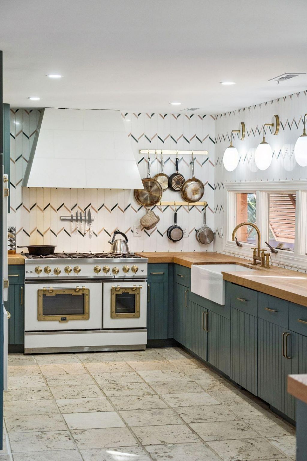 2014 Ion Avenue Photo 15