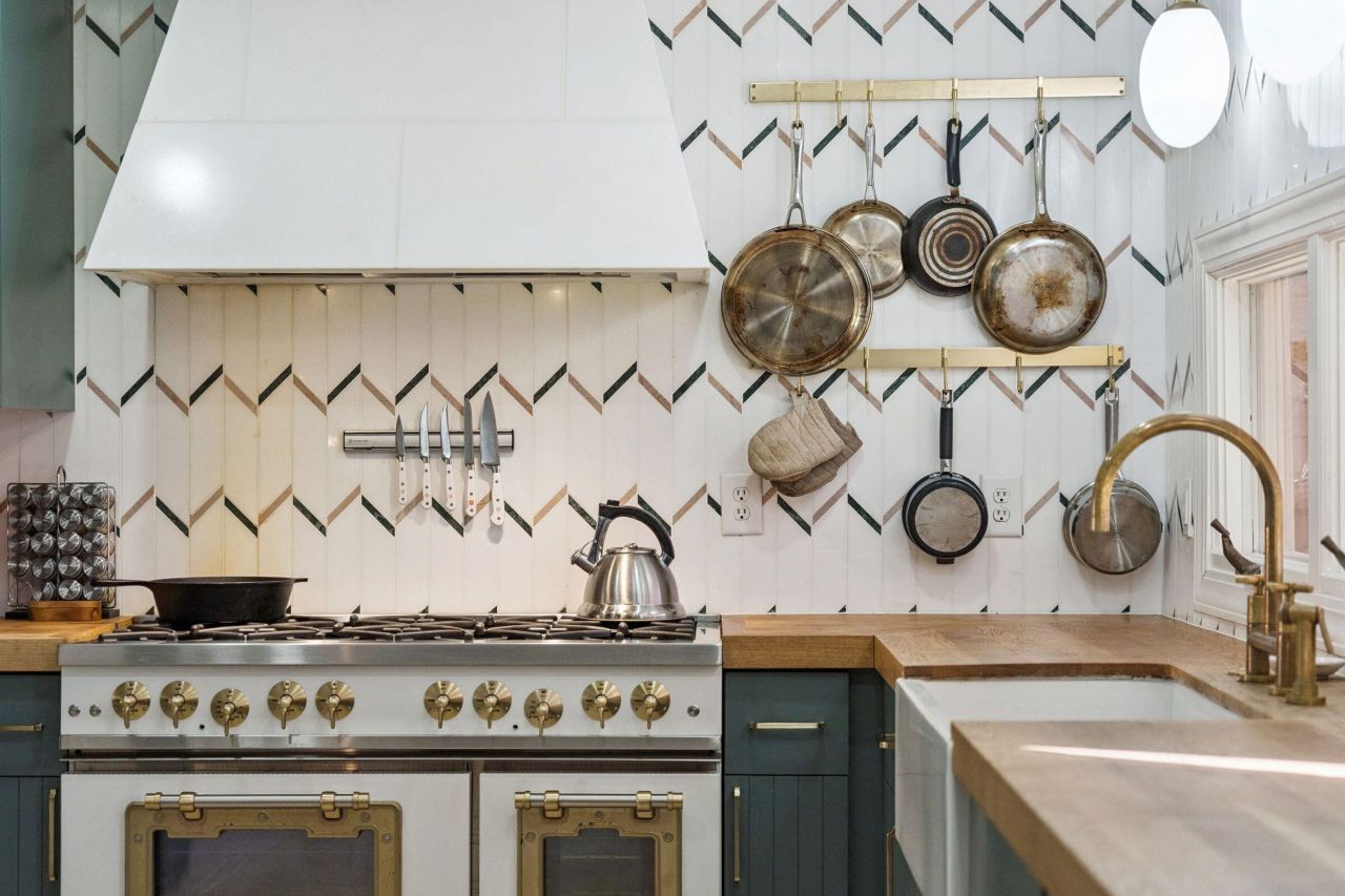 2014 Ion Avenue Photo 16