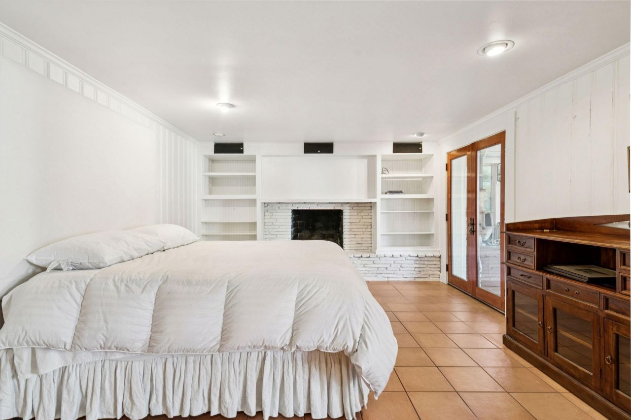 2014 Ion Avenue Photo 23