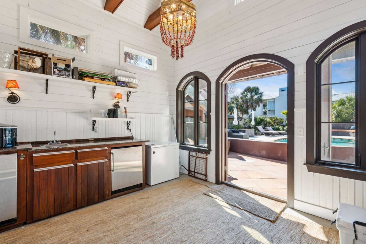 2014 Ion Avenue Photo 32