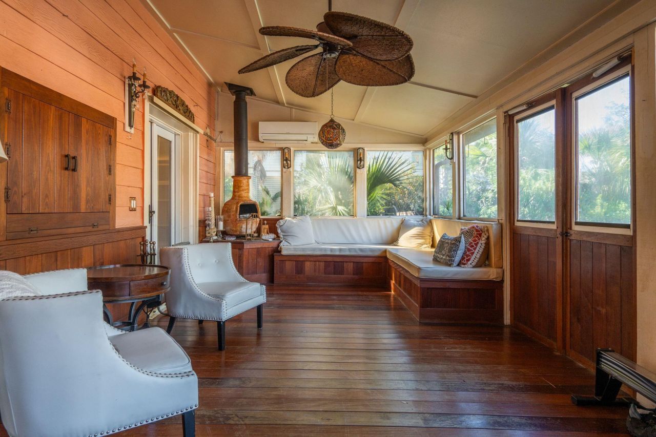 2014 Ion Avenue Photo 47