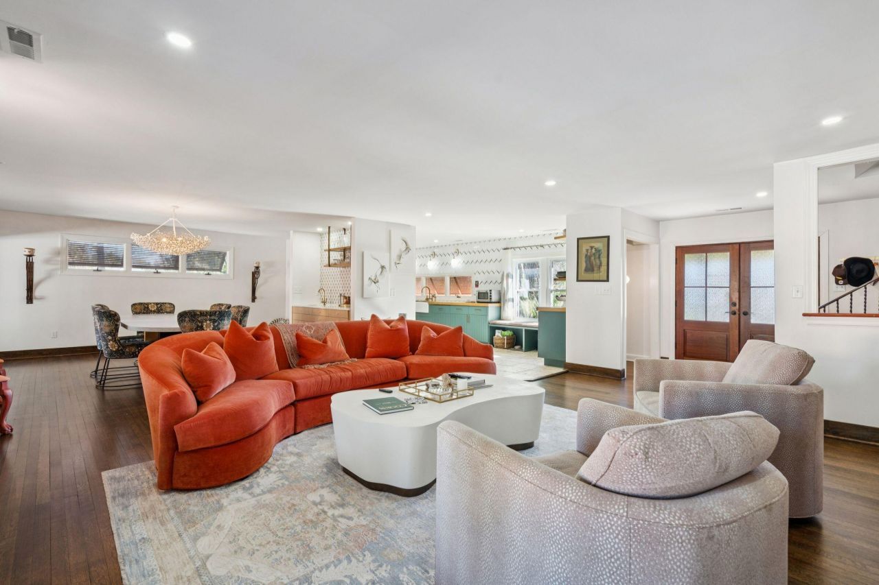 2014 Ion Avenue Photo 8