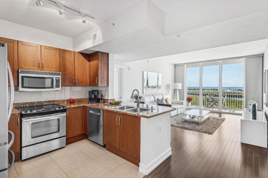 450 N Federal Highway, Unit 1107, Boynton Beach, FL 33435 Photo