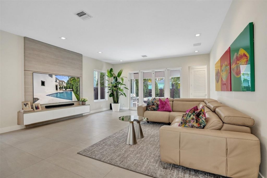 904 Ponce De Leon Drive, Fort Lauderdale, FL 33316 Photo