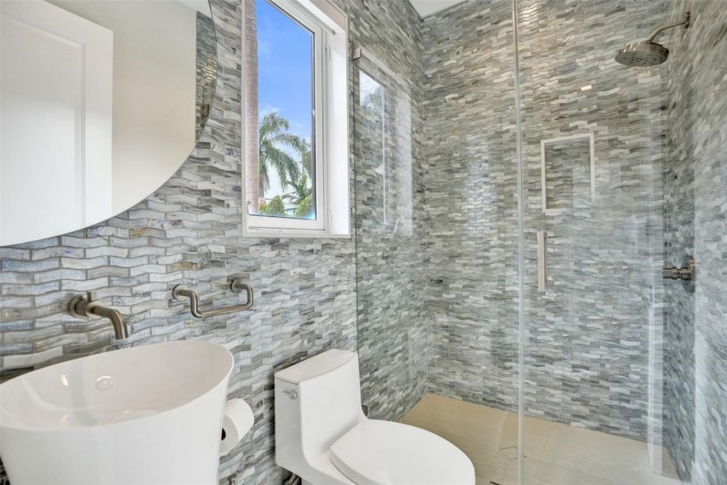 904 Ponce De Leon Drive, Fort Lauderdale, FL 33316 Photo