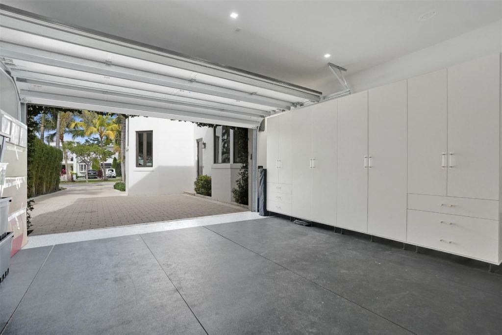 904 Ponce De Leon Drive, Fort Lauderdale, FL 33316 Photo