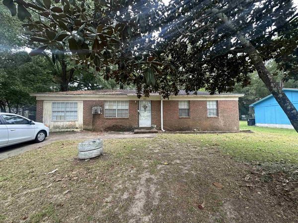 821 BRIANDAV Street, Tallahassee, FL 32305