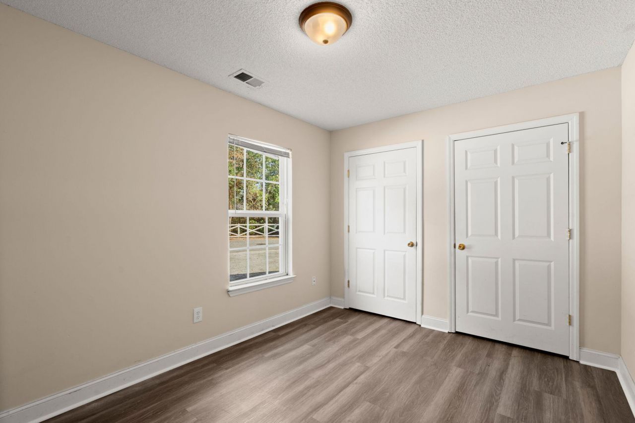 8 Laurel Leaf Lane Photo 11