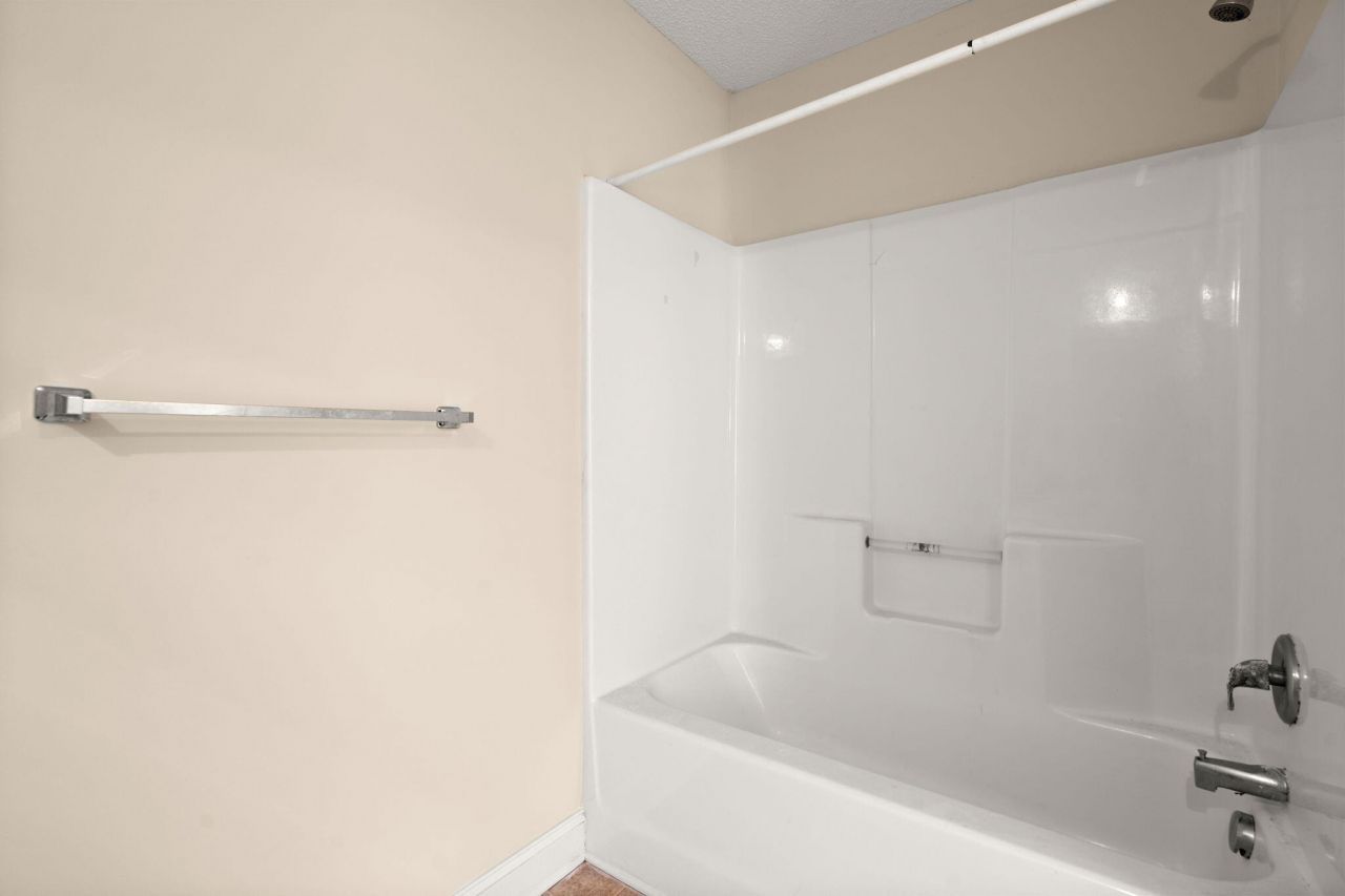 8 Laurel Leaf Lane Photo 15