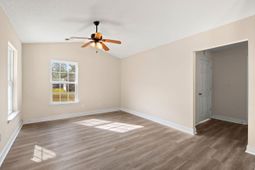 8 Laurel Leaf Lane photo 4