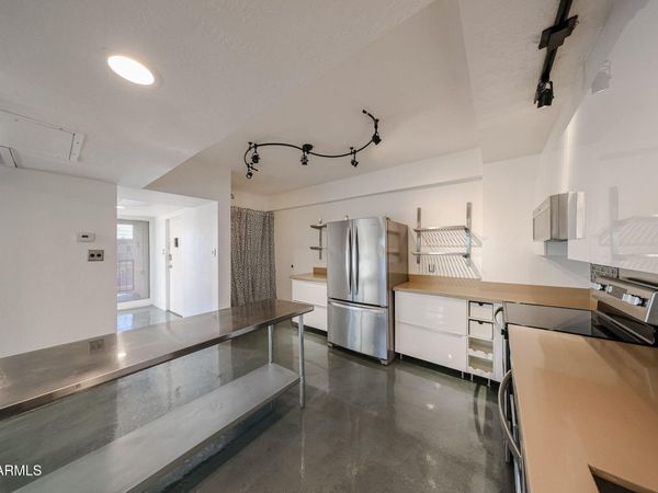 353 E THOMAS Road, Unit C501, Phoenix, AZ 85012