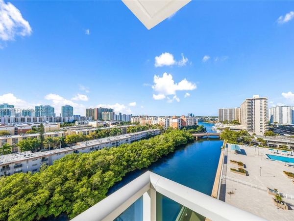 230 174th St, Unit 1218, Sunny Isles Beach, FL 33160