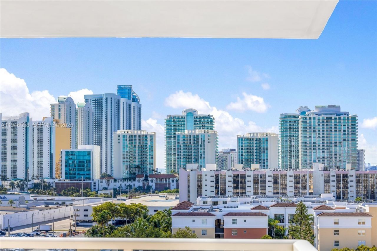 230 174th St, Unit 1218, Sunny Isles Beach, FL 33160 Photo