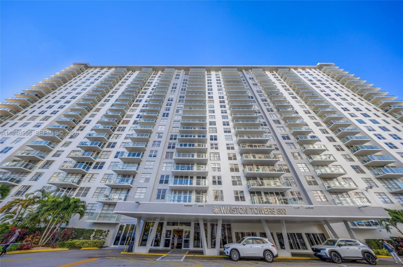 230 174th St, Unit 1218, Sunny Isles Beach, FL 33160 Photo