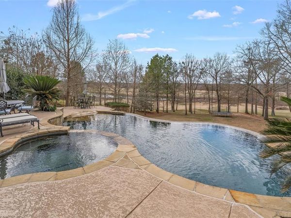 38 Golf Club Drive, Haughton, LA 71037