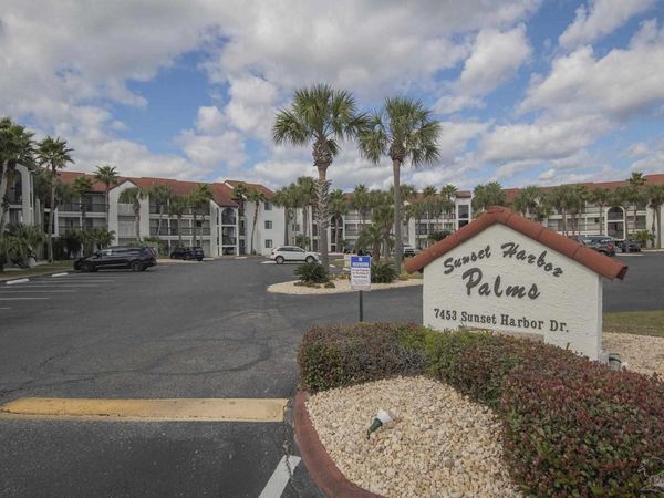 7453 Sunset Harbor Dr, Unit 102, Navarre Beach, FL 32566
