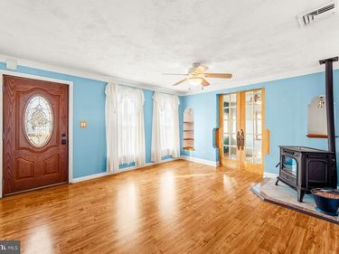 215 BLOUGH COURT, FAIRLESS HILLS, PA 19030