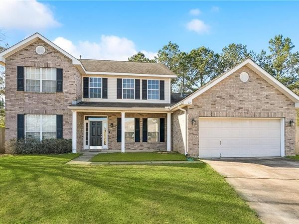 221 SPUR Court, Covington, LA 70435