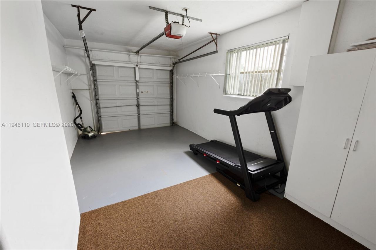 6541 NW 24th St, Sunrise, FL 33313 Photo